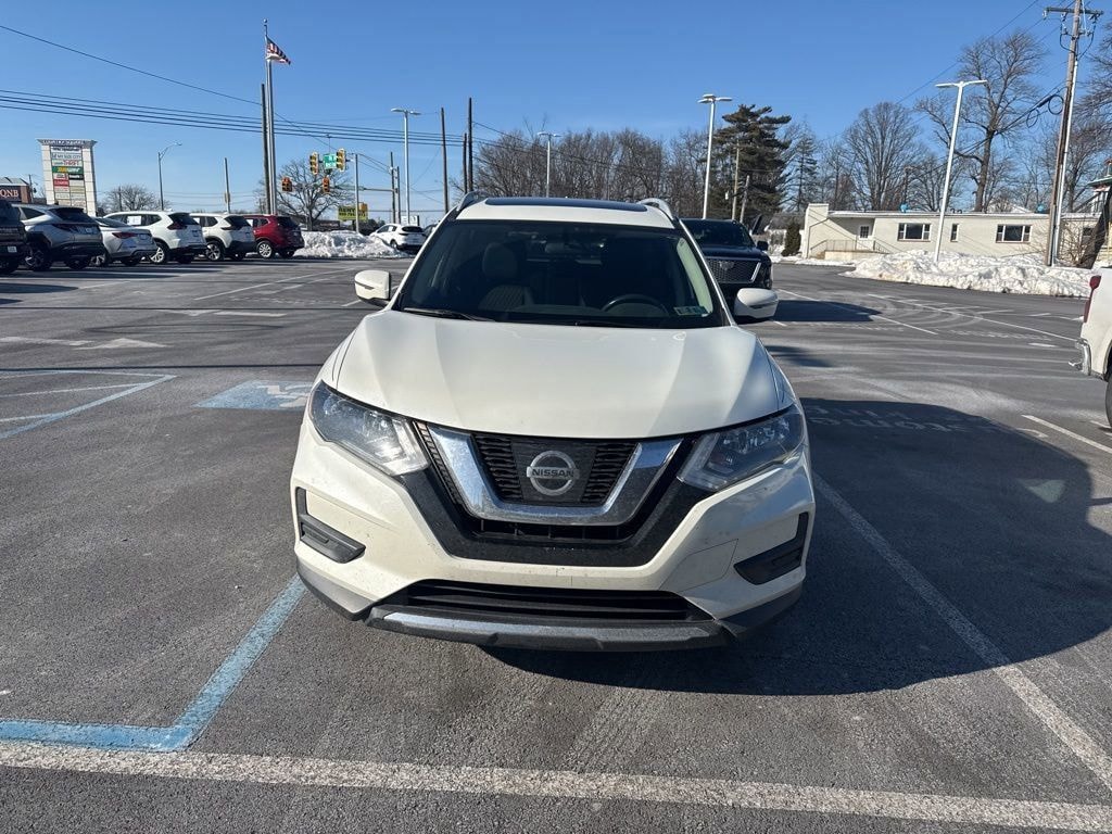 Used 2017 Nissan Rogue SV SUV