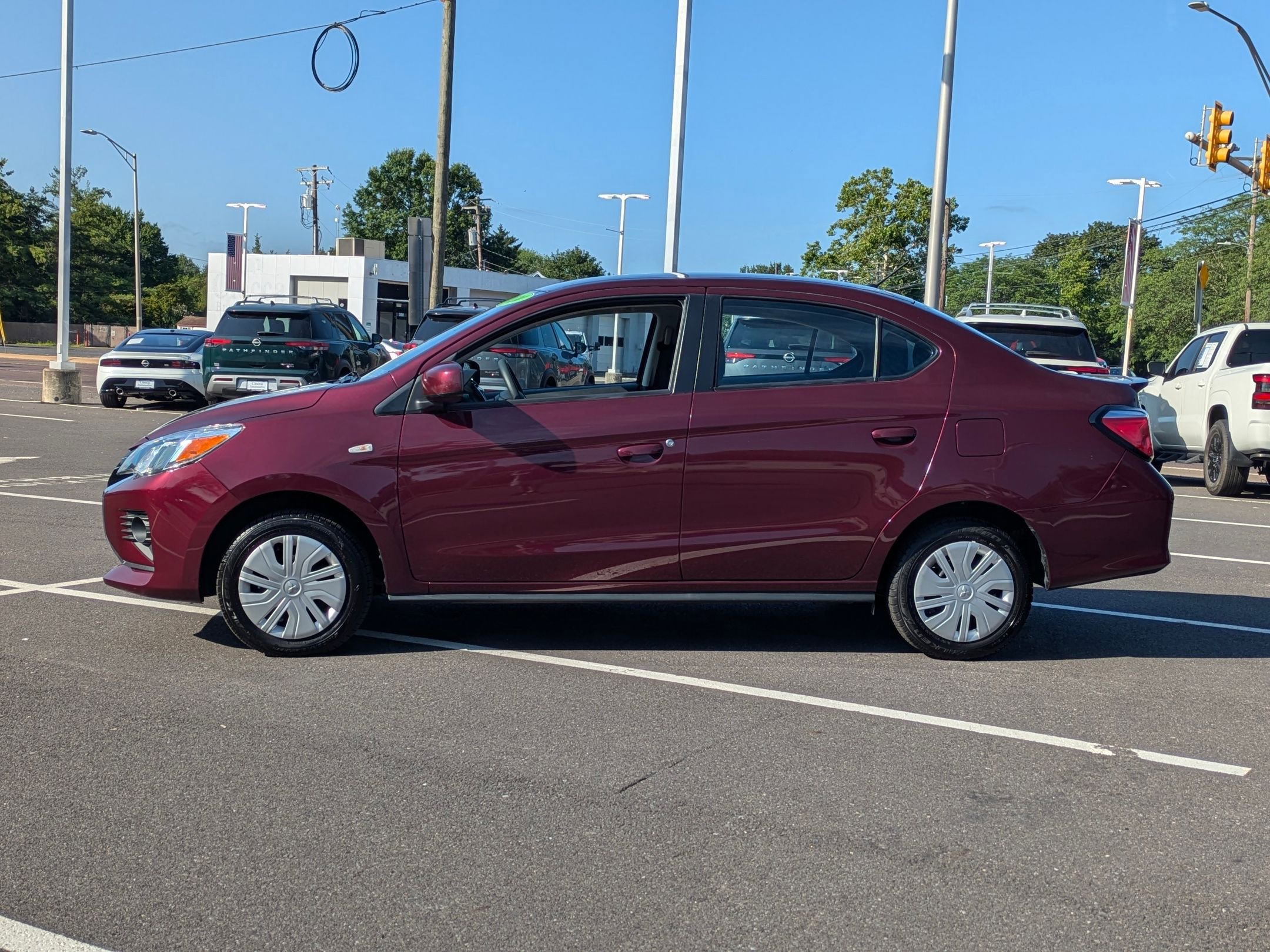 2024 Mitsubishi Mirage G4 ES photo 4