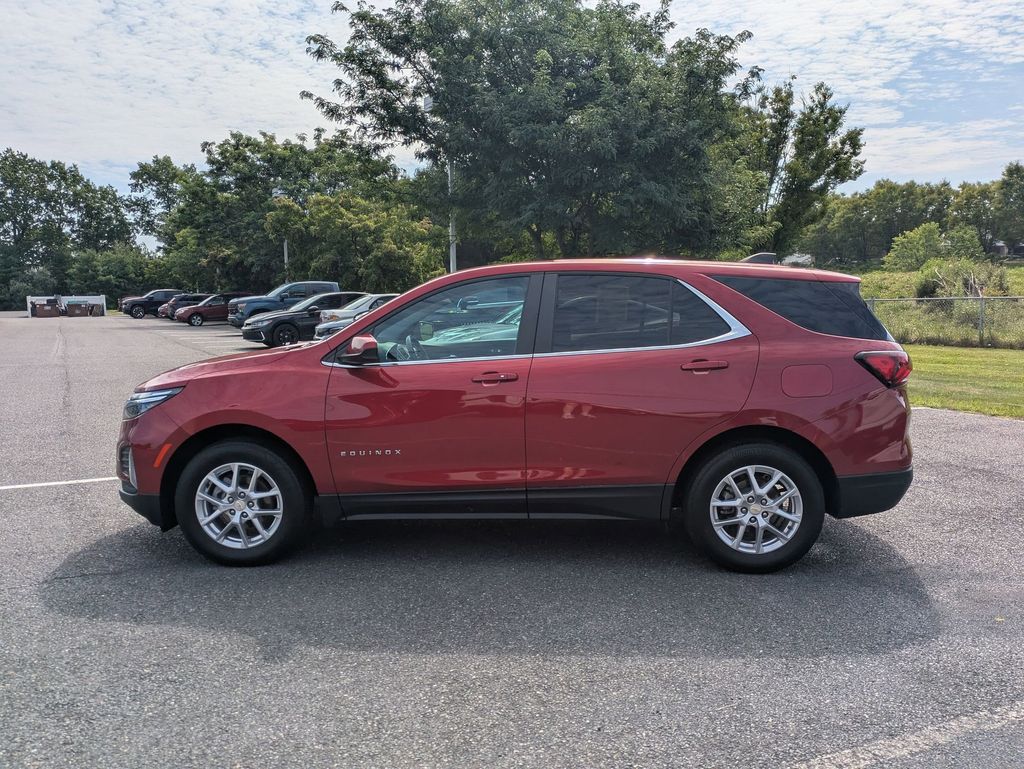 2022 Chevrolet Equinox LT photo 4