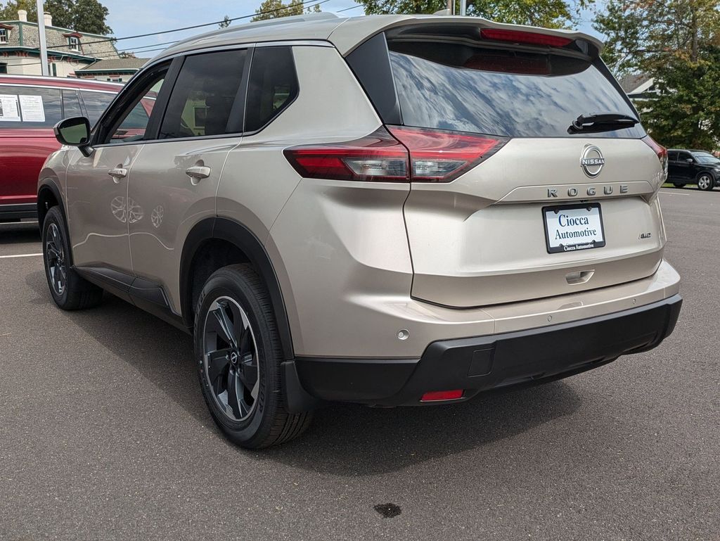 2026 Nissan Rogue SV photo 3