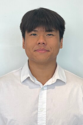 Staff member Edison Yang from ID_23c8da1de6c2