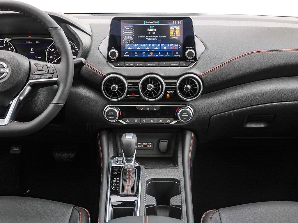 2025 Nissan Sentra SR - Photo 12