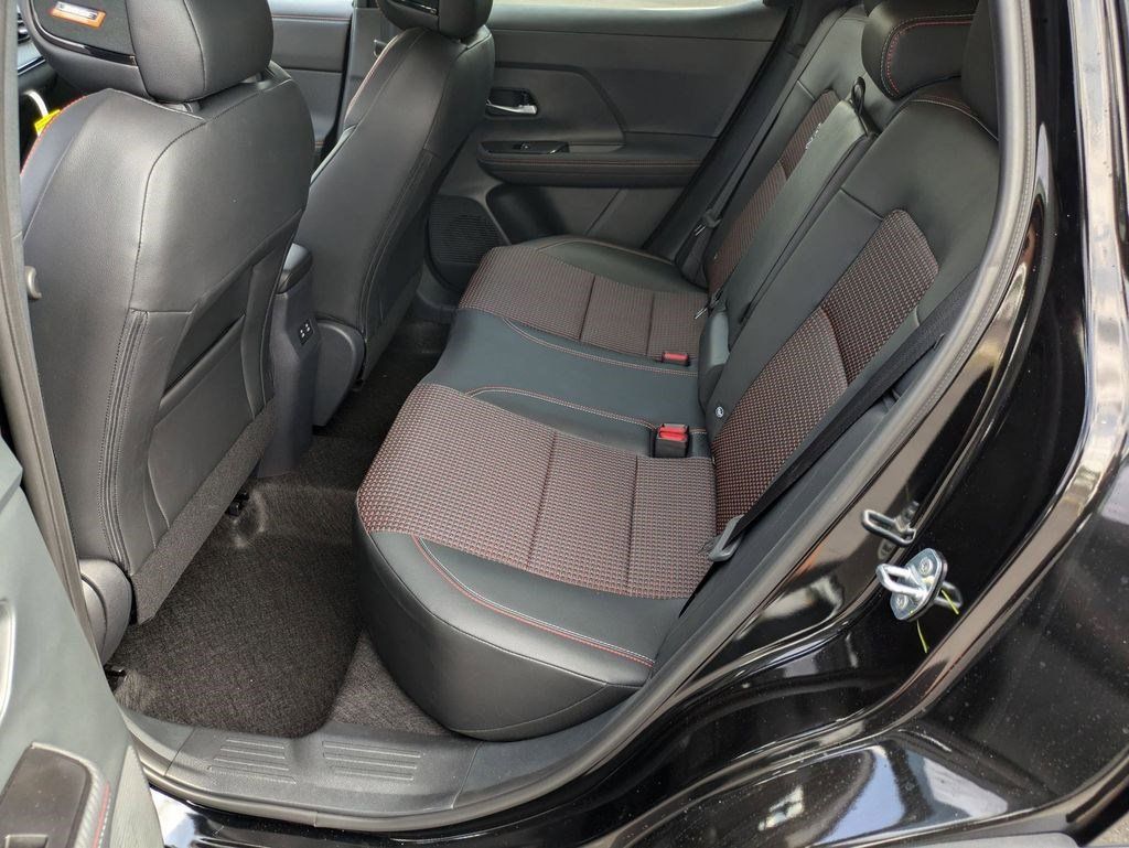 2025 Nissan Kicks SR AWD - Photo 38
