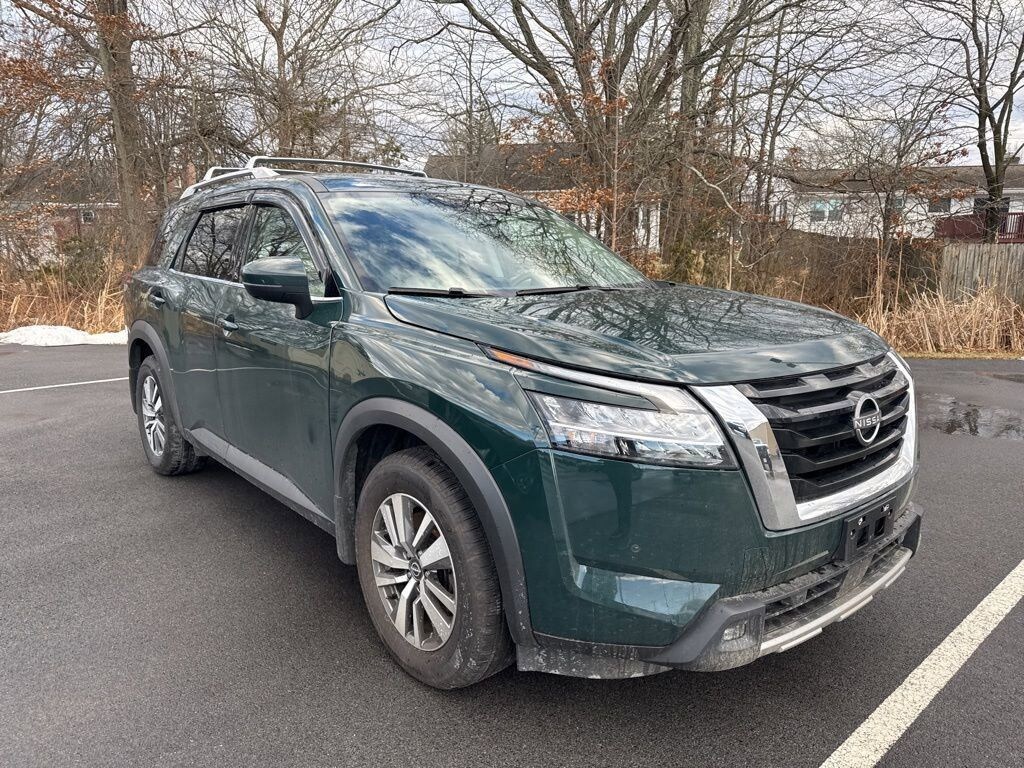 Used 2022 Nissan Pathfinder SL SUV