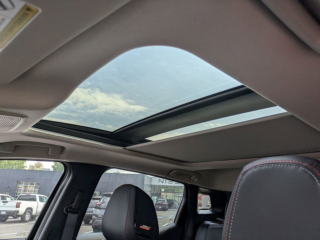 2025 Nissan Kicks SR AWD - Photo 17