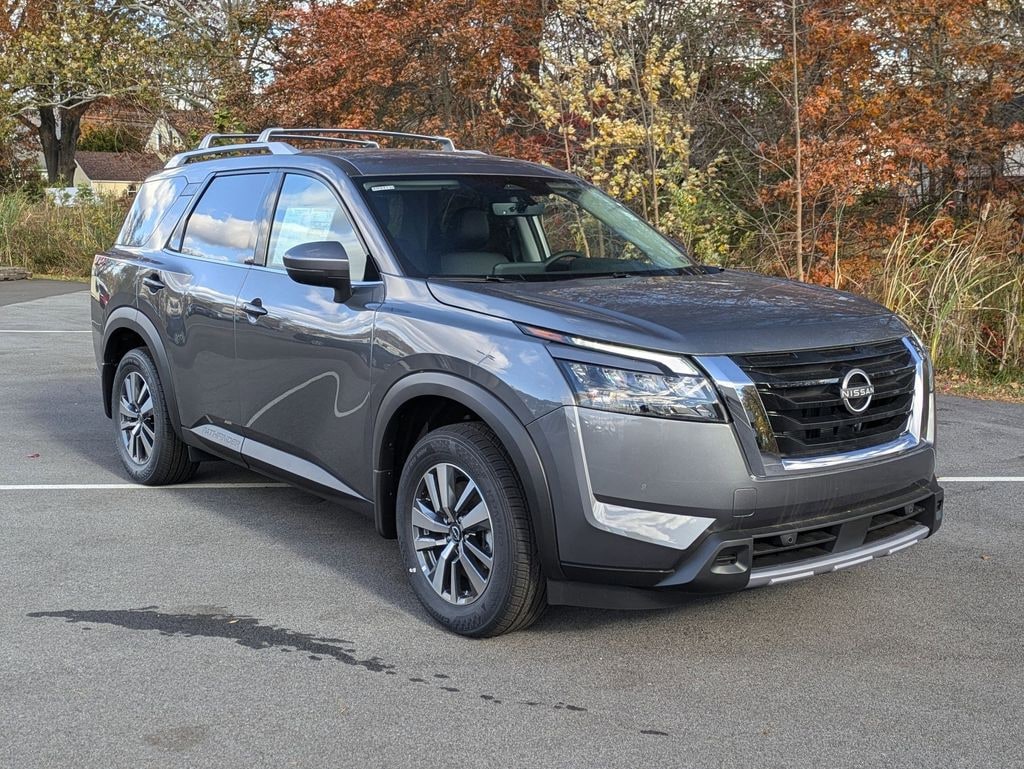 New 2025 Nissan Pathfinder SL SUV