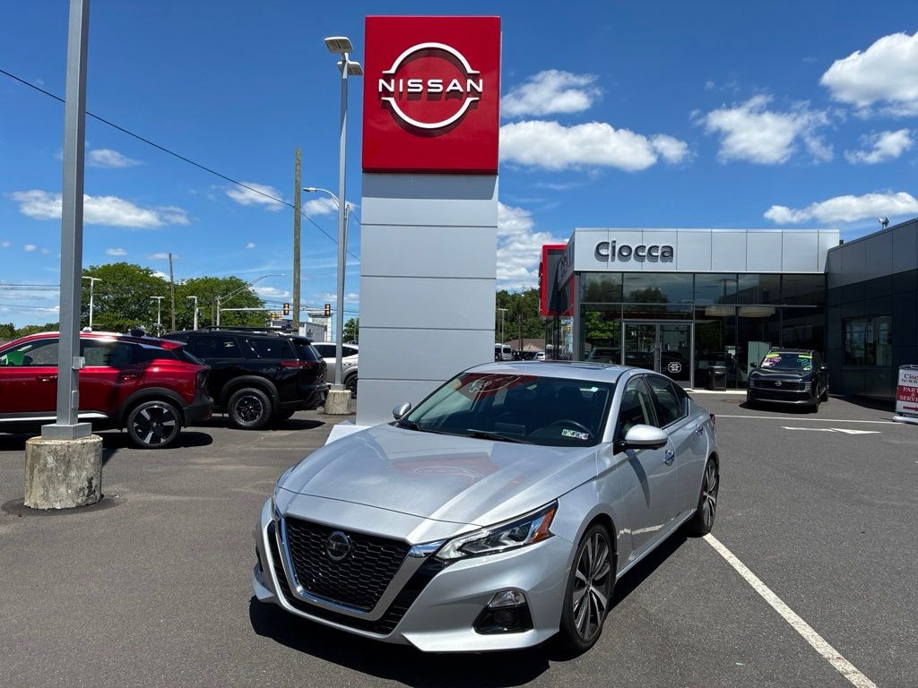 Used 2019 Nissan Altima 2.0 Platinum Sedan