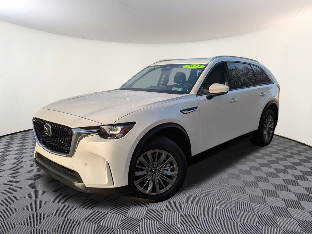 2025 Mazda CX-90 Preferred Package's photo