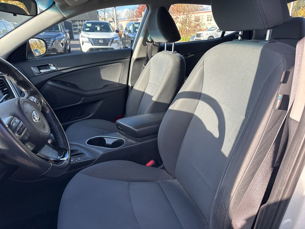 2014 Kia Optima Hybrid LX photo 4