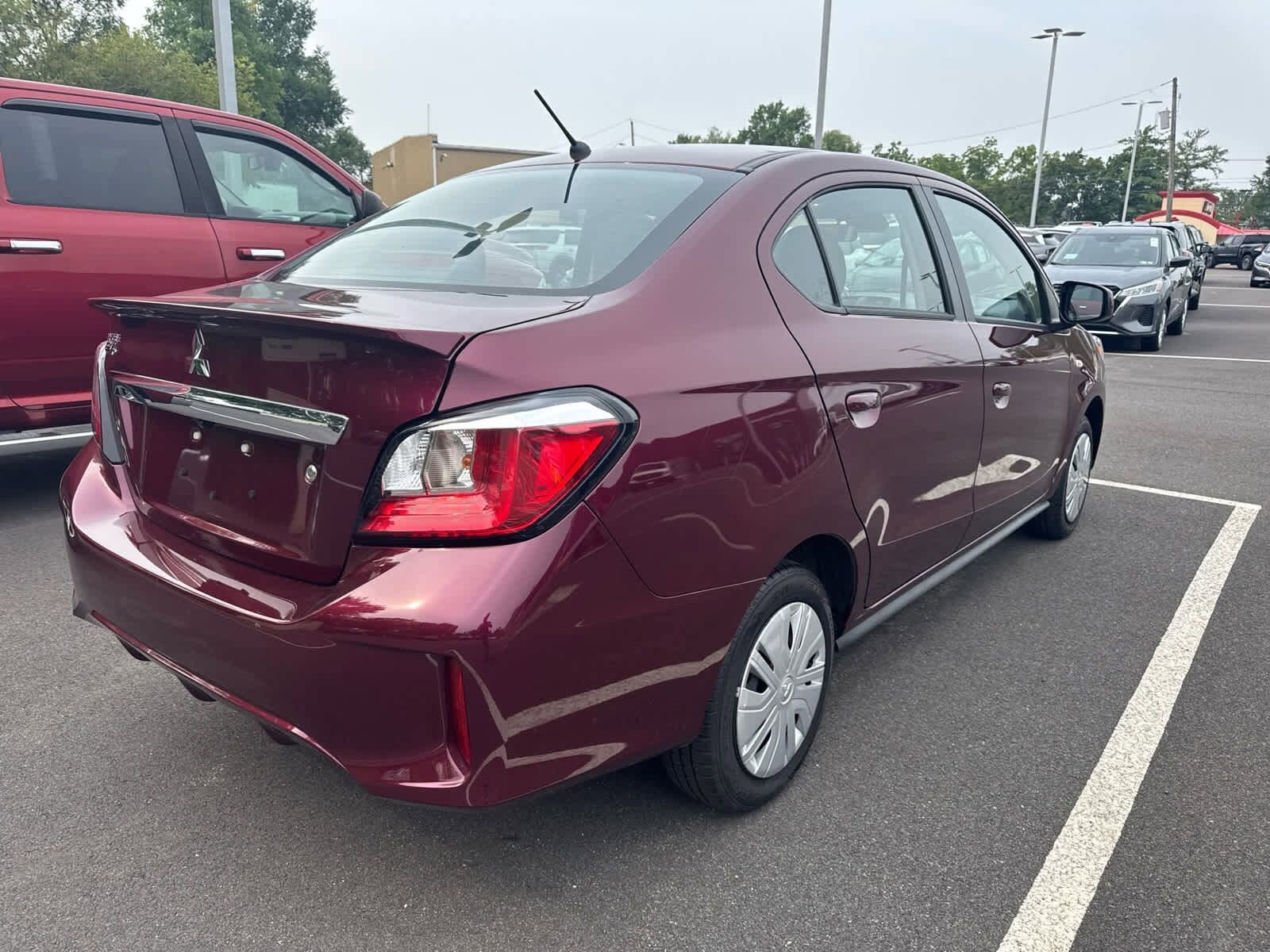 2024 Mitsubishi Mirage G4 ES photo 3