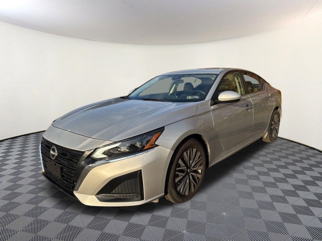 2023 Nissan Altima SV