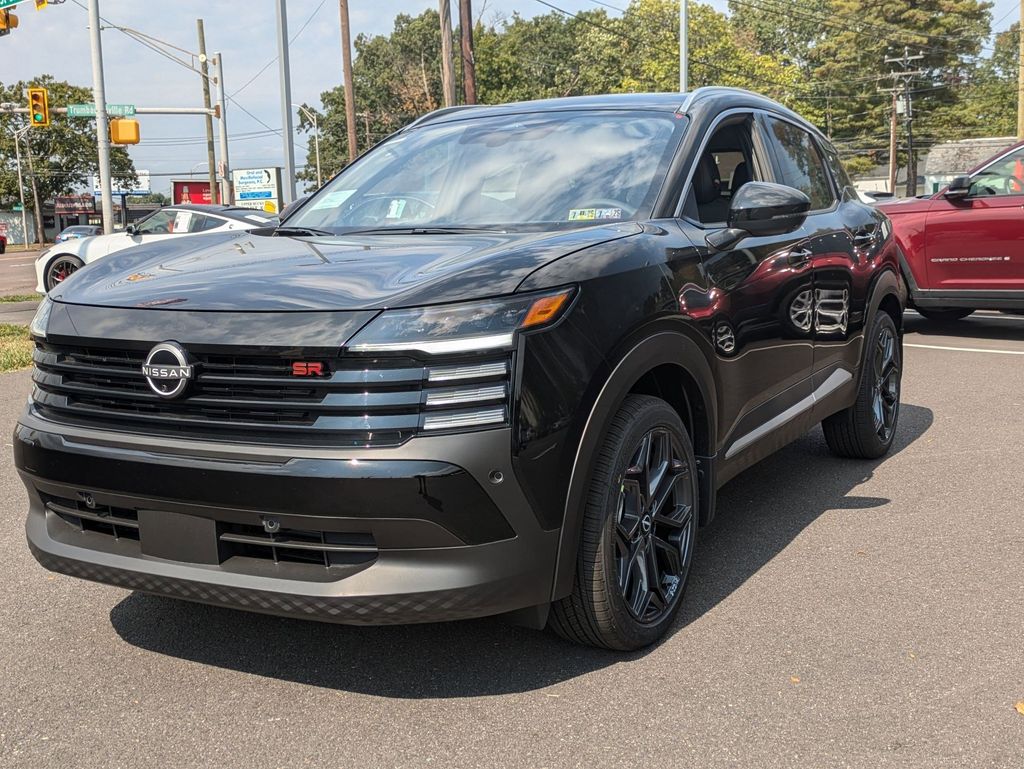 2025 Nissan Kicks SR photo 3