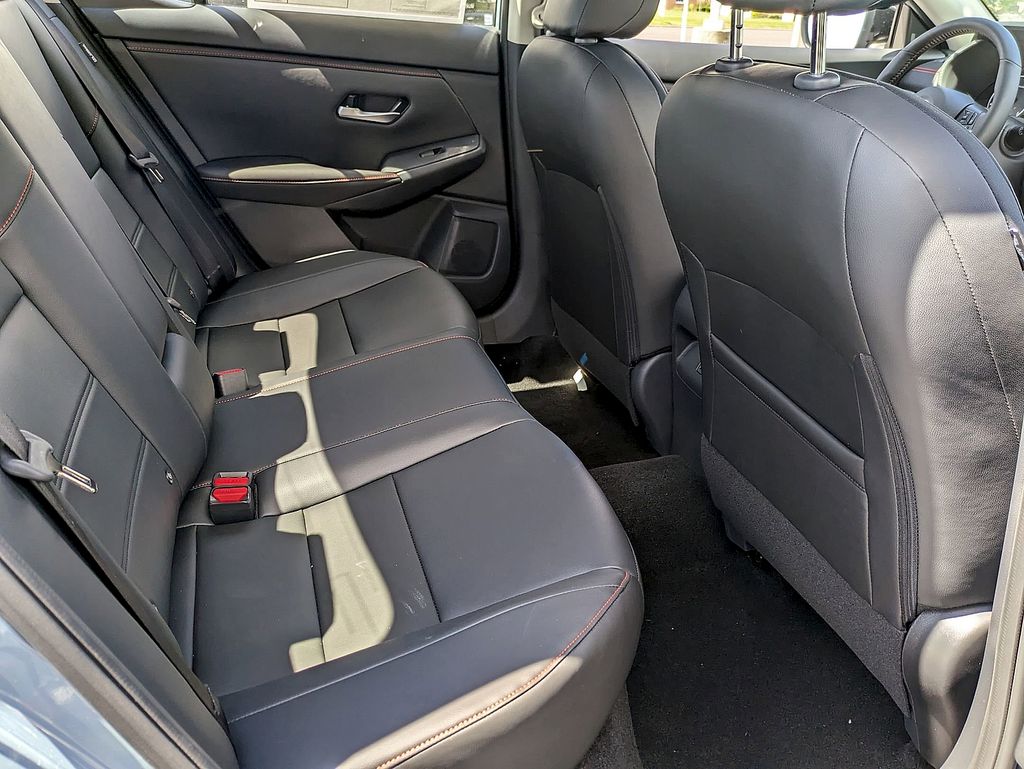 2025 Nissan Sentra SR - Photo 28