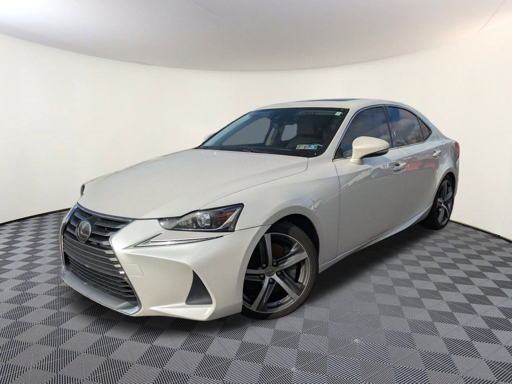 2018 Lexus IS 300's photo
