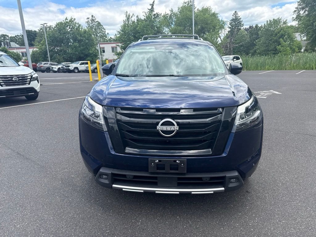 Used 2024 Nissan Pathfinder SL SUV