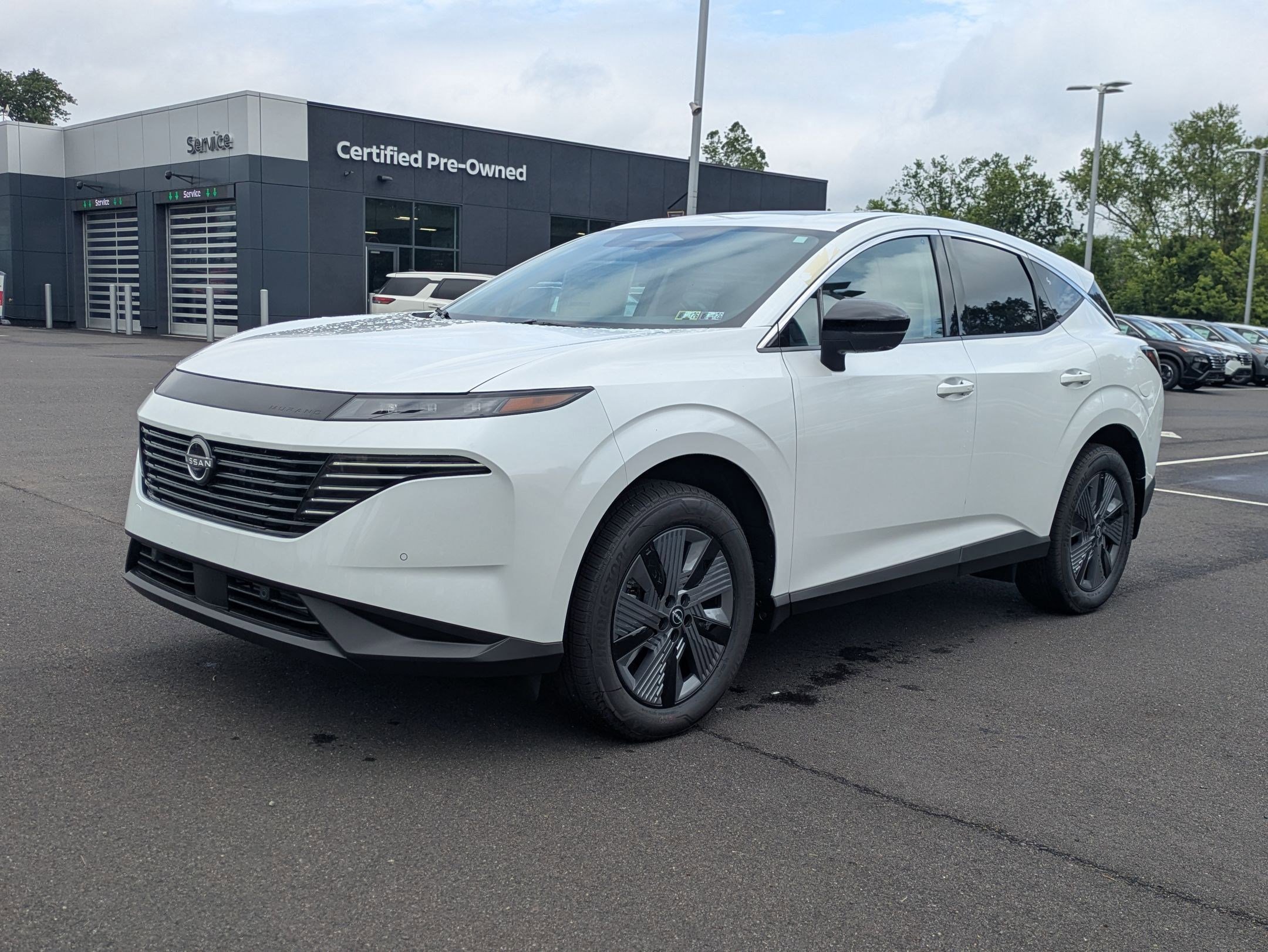 2025 Nissan Murano SL photo 2