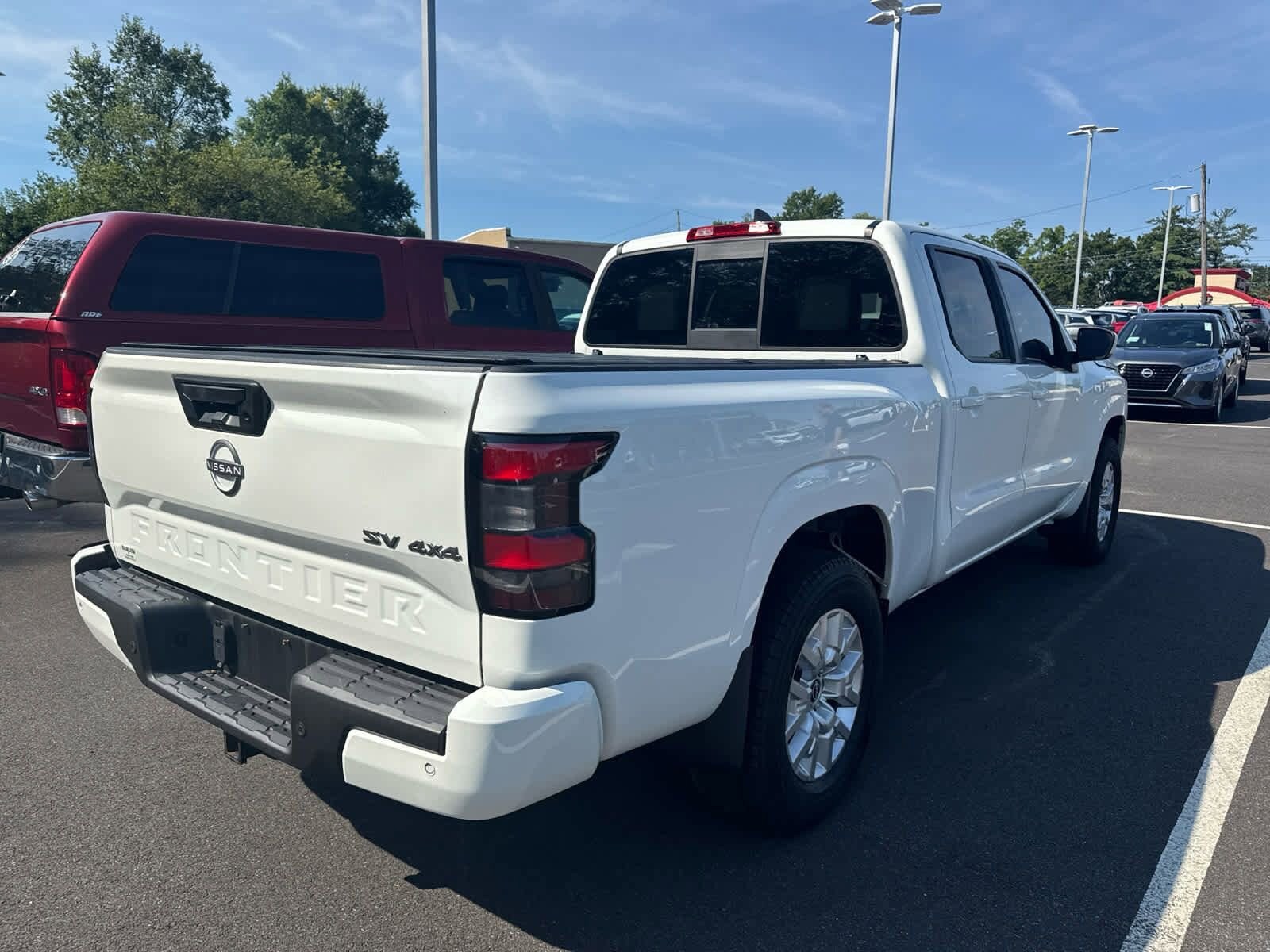 2022 Nissan Frontier SV photo 3