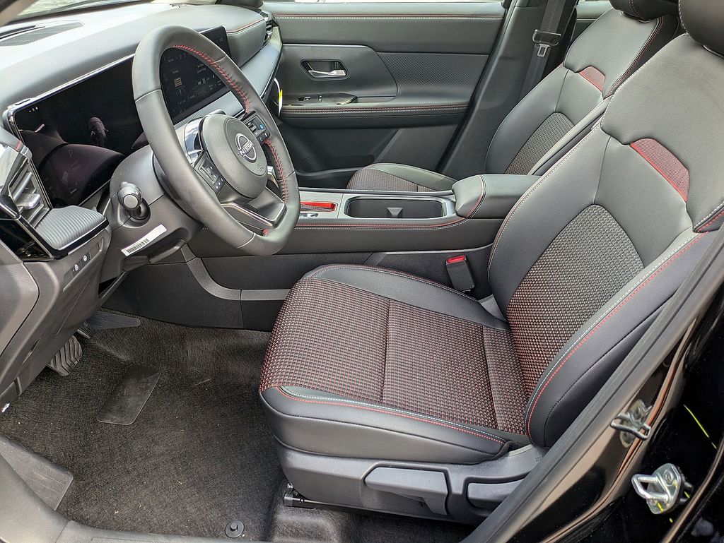 2025 Nissan Kicks SR AWD - Photo 18