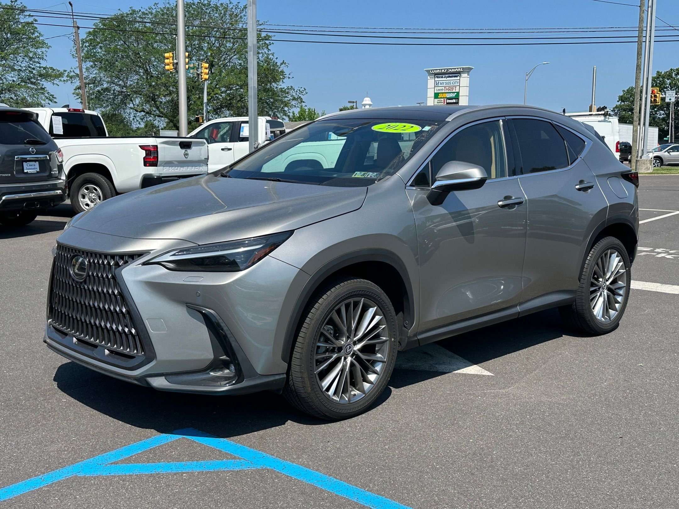 2022 Lexus NX 350 Luxury photo 3