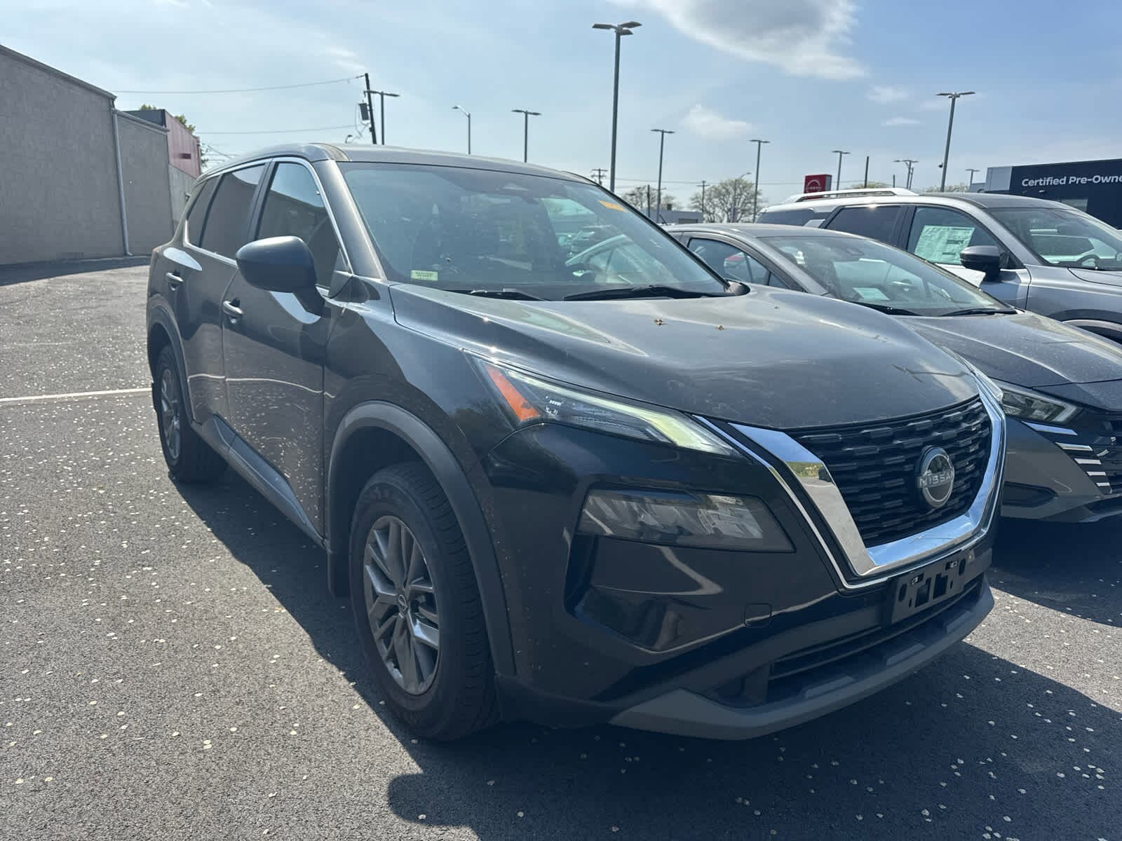 2022 Nissan Rogue S photo 2