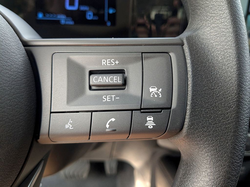 2025 Nissan Kicks SV AWD - Photo 17