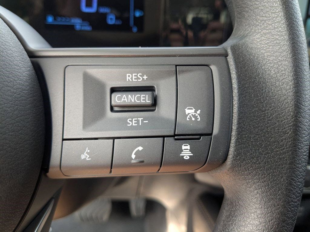 2025 Nissan Kicks SV AWD - Photo 40