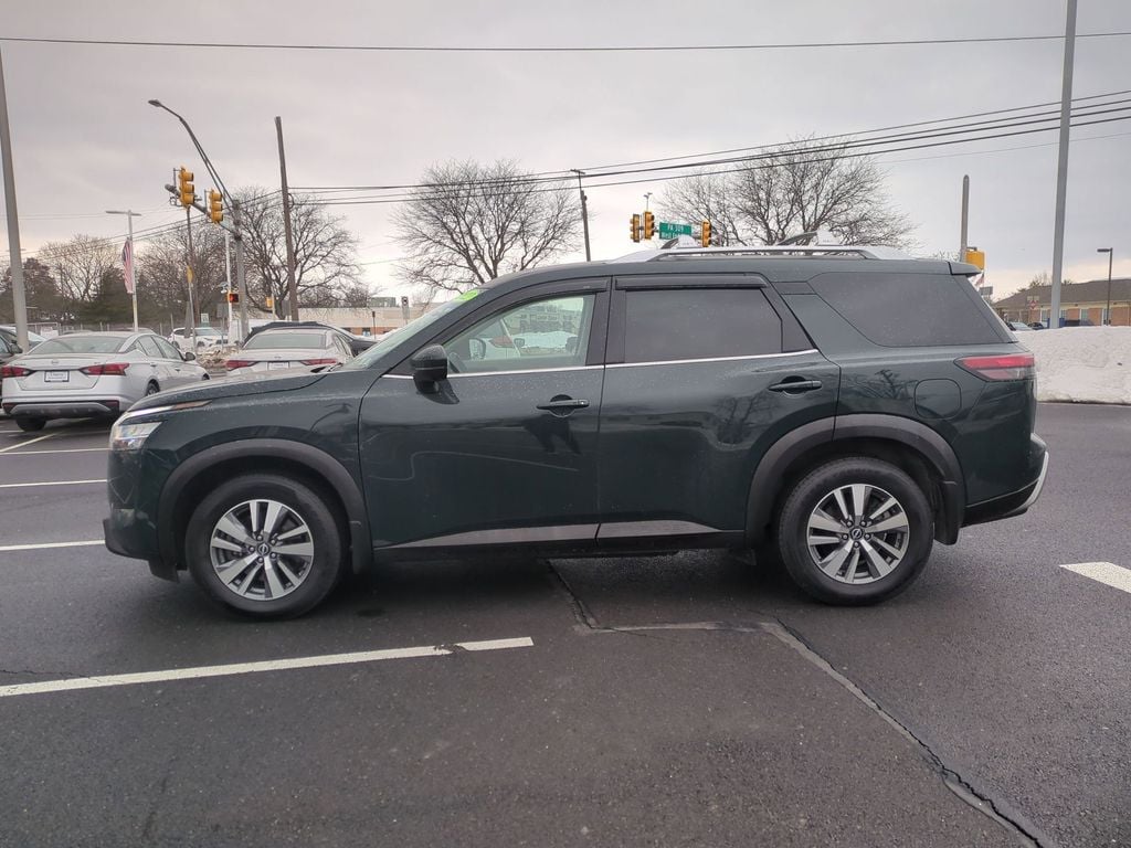 Used 2022 Nissan Pathfinder SL SUV