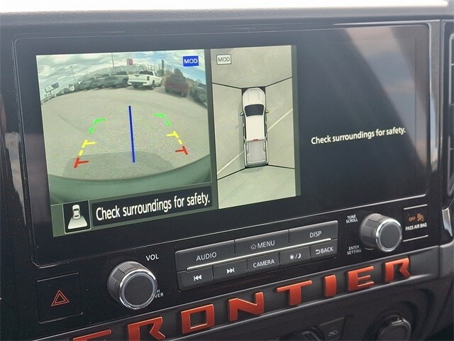 2025 Nissan Frontier PRO-4X photo 4