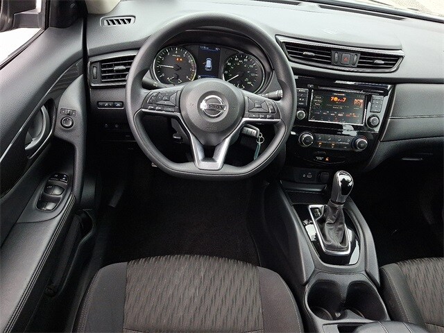 2020 Nissan Rogue S photo 2