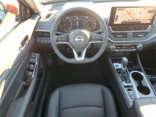 2025 Nissan Altima 2.5 SL photo 2