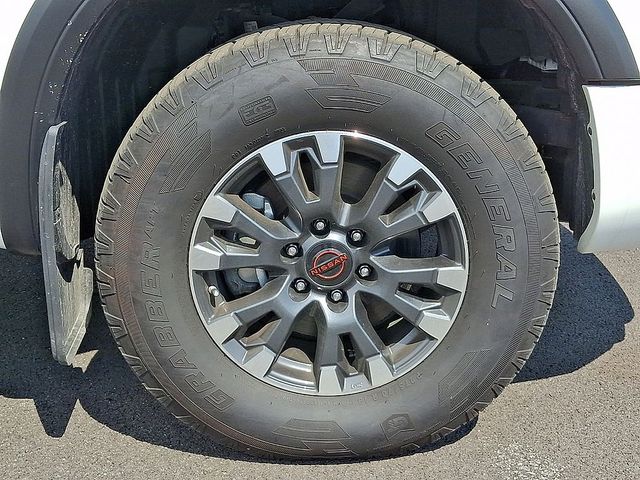 2024 Nissan Titan PRO-4X - Photo 12