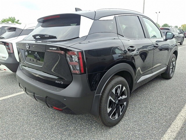 2025 Nissan Kicks SV photo 4