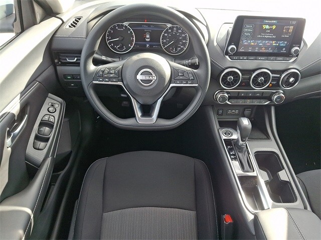 2025 Nissan Sentra SV photo 2