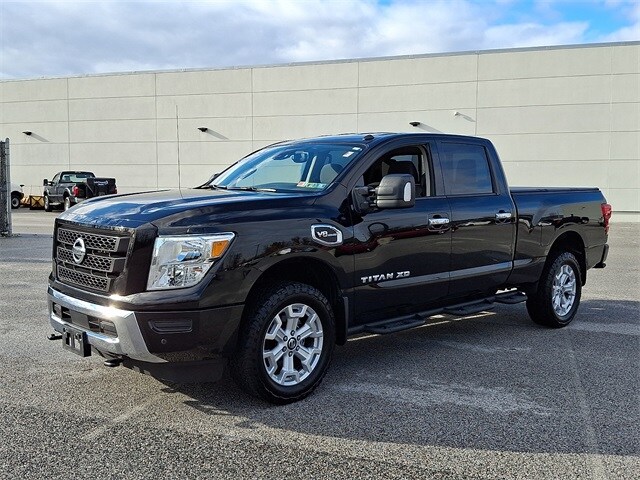 2021 Nissan Titan SV photo 3