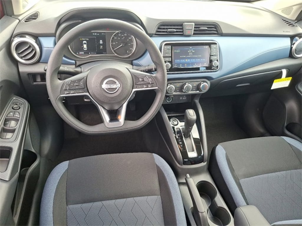New 2025 Nissan Versa 1.6 SV Sedan