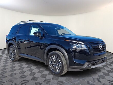 2025 Nissan Pathfinder SL SUV