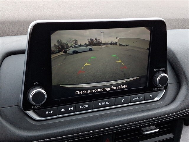 2023 Nissan Rogue SV photo 3