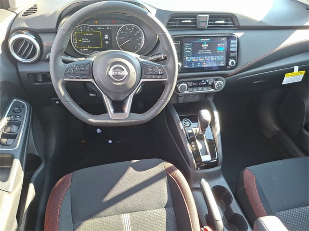 New 2025 Nissan Versa 1.6 SR Sedan