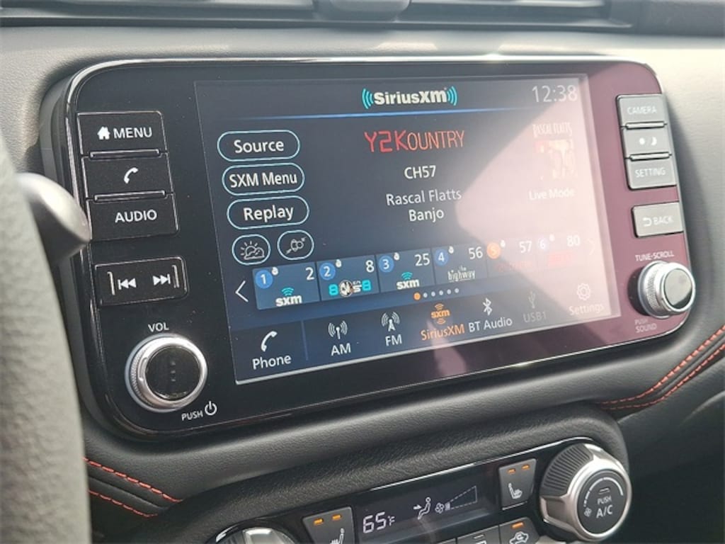 New 2025 Nissan Versa 1.6 SR Sedan