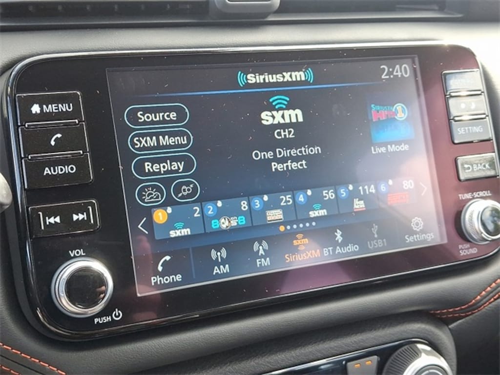 New 2025 Nissan Versa 1.6 SR Sedan