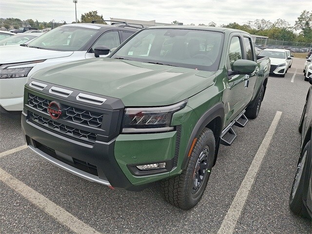 2026 Nissan Frontier PRO-4X photo 2