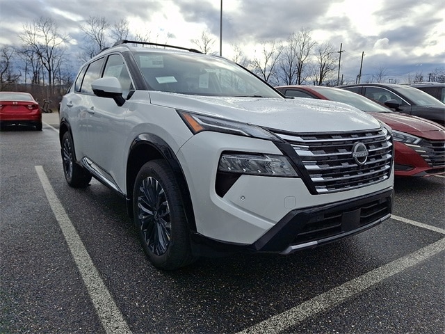 2026 Nissan Rogue Platinum's photo