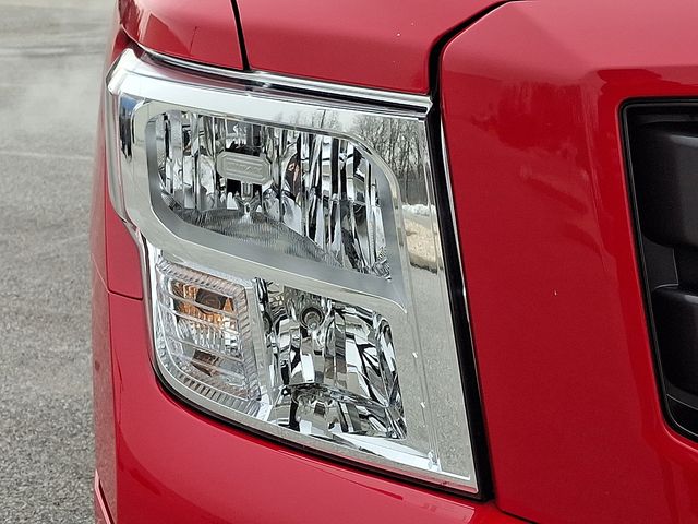 2024 Nissan Titan SV - Photo 12