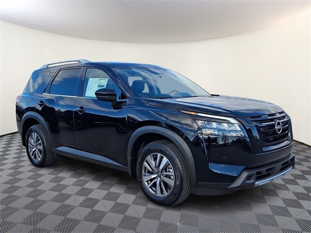 2025 Nissan Pathfinder SL's photo