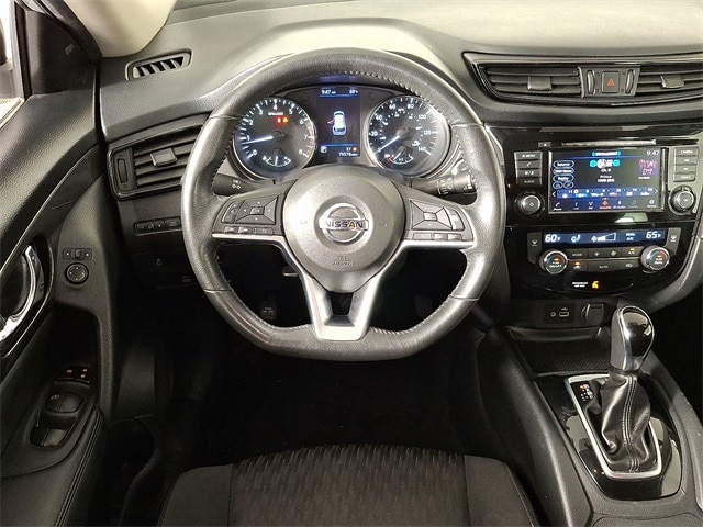 Used 2018 Nissan Rogue SV with VIN KNMAT2MV6JP581963 for sale in York, PA