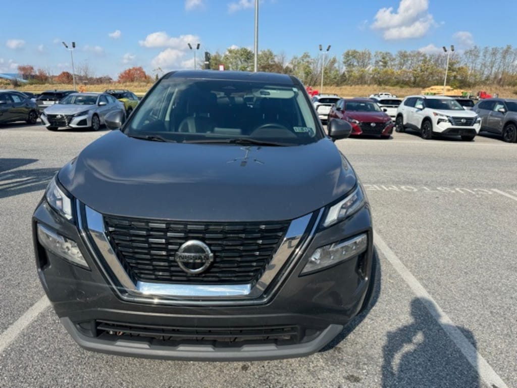 Used 2021 Nissan Rogue SV SUV
