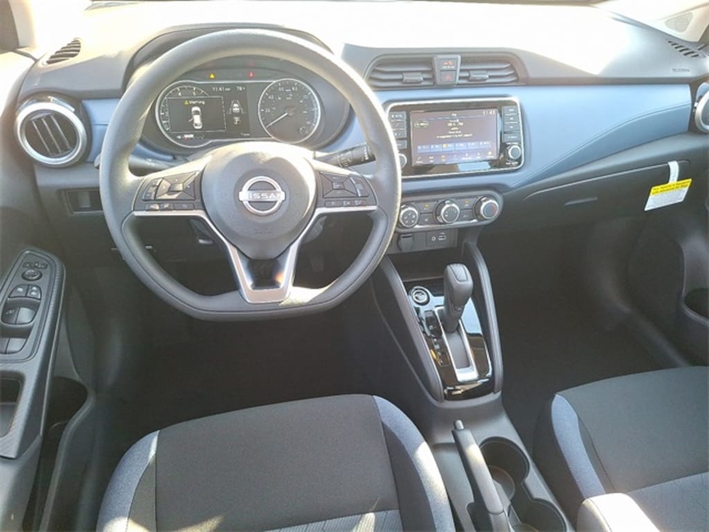 New 2025 Nissan Versa 1.6 SV Sedan