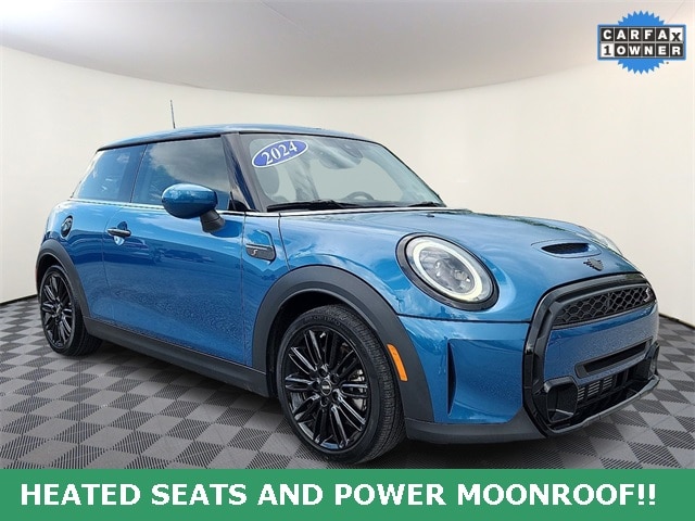 2024 MINI Hardtop 2 Door S's photo