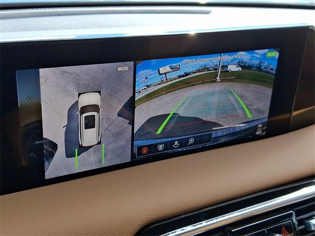 2025 Nissan Armada SL photo 4