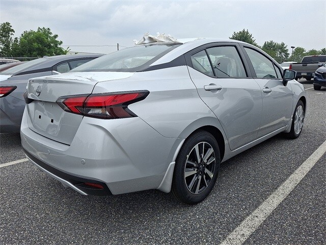 2025 Nissan Versa 1.6 SV photo 4